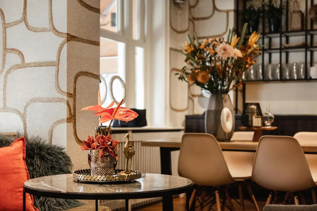 מלון The Delphi - Amsterdam Townhouse 4*,